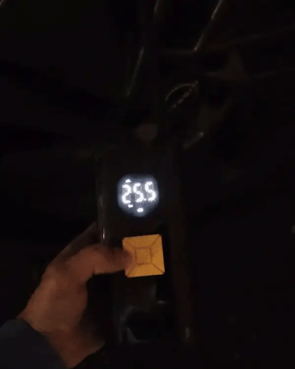 Akıllı Taşınabilir Çok Fonksiyonlu Araç Kompresörü