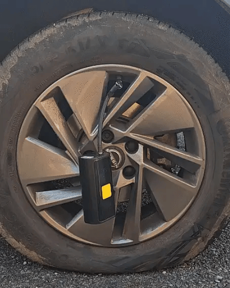 Akıllı Taşınabilir Çok Fonksiyonlu Araç Kompresörü